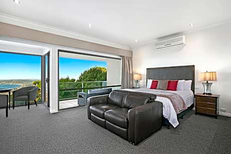 Chapman Spa Suite - Queen