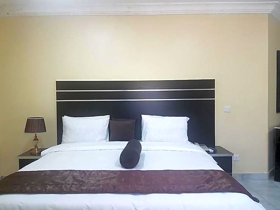 Brookville Hotel & Suites