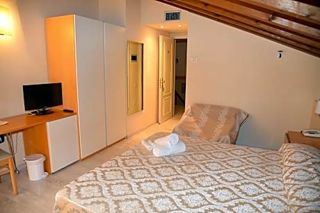 Double Room with Lake View