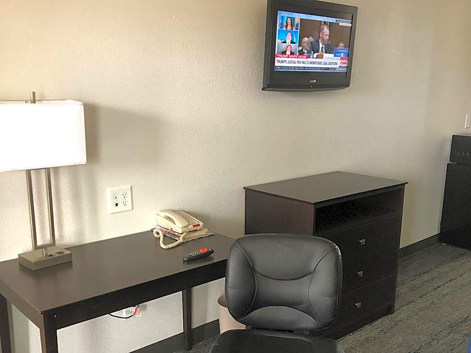 Executive Inn And Suites Joaquin