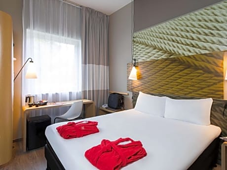 Superior Room with One Double Bed or Two Single Beds