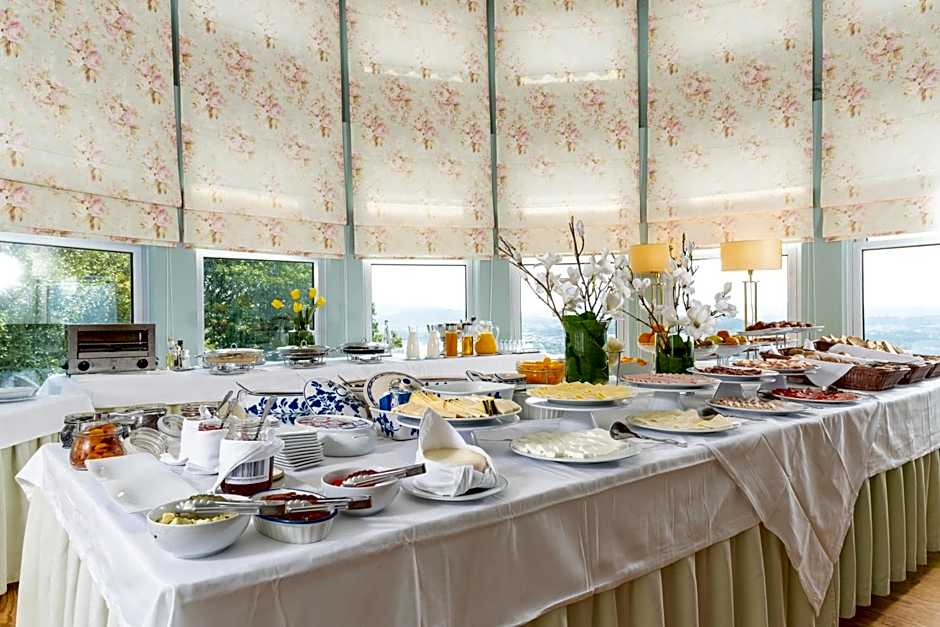 POUSADAS DE PORTUGAL MONUMNENT & HISTORIC HOTELS