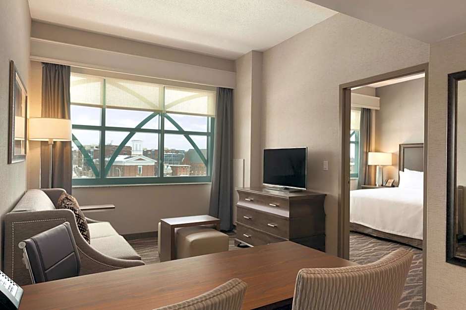 Embassy Suites By Hilton Saratoga Springs