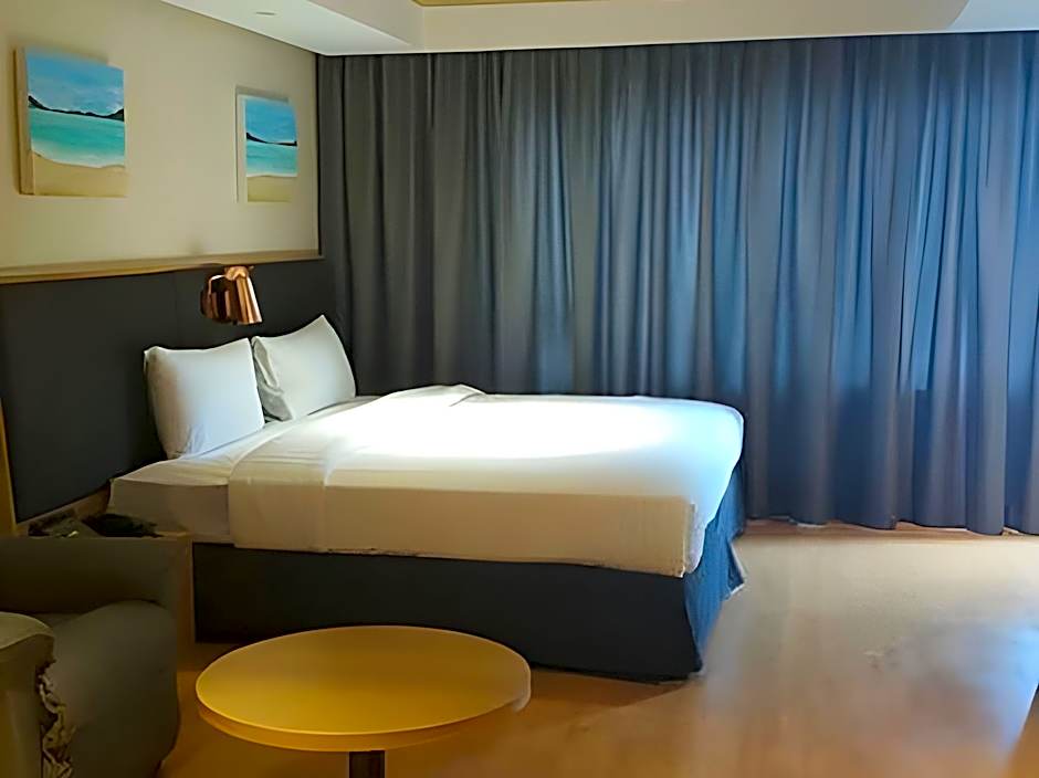 Asana Hotel & Residence