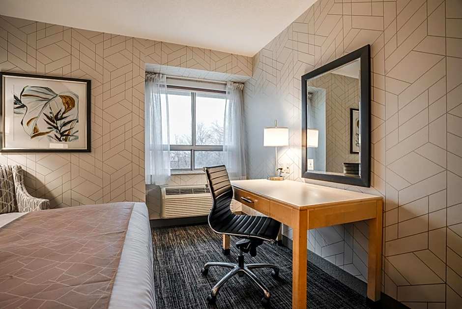 Monte Carlo Inn Barrie