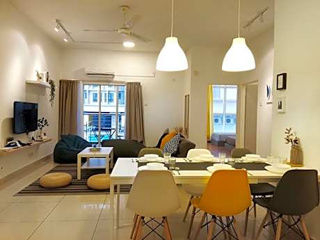 Subang City Residence, 8-9 pax with Balcony, Walking Distance to Summit, 5min to Sunway