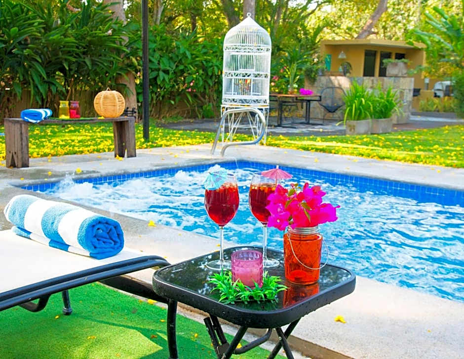 Htl & Villas Comala, alberca , parking, céntricas, Petfriendly