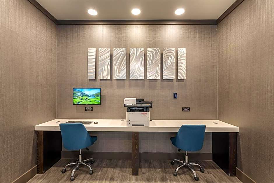 Best Western Plus Carlton Plaza Hotel