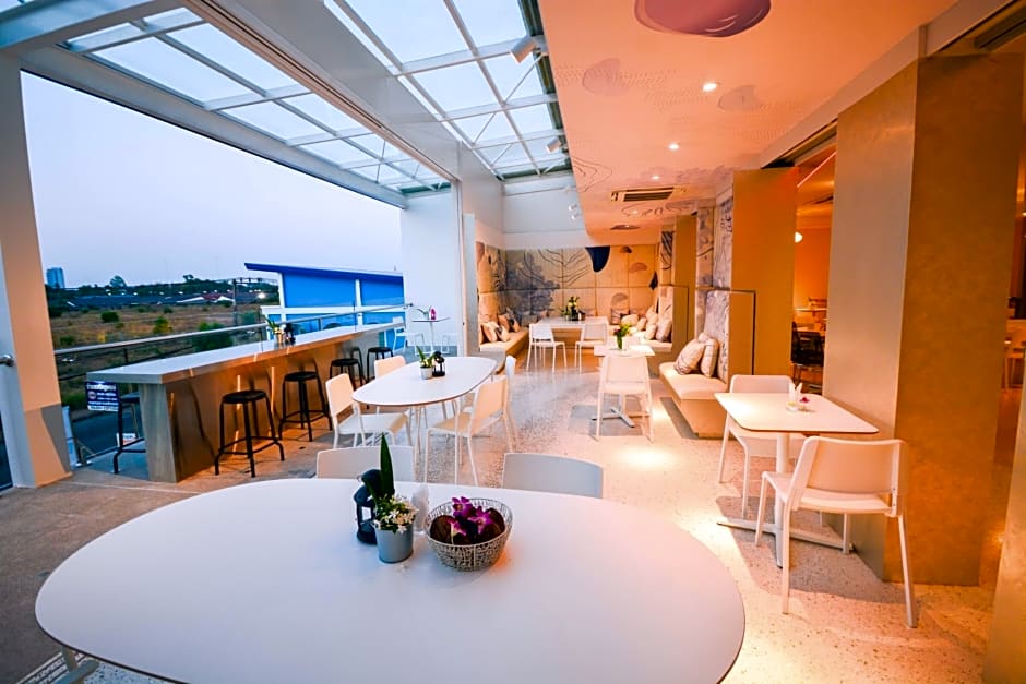 Comet Hotel Surat Thani