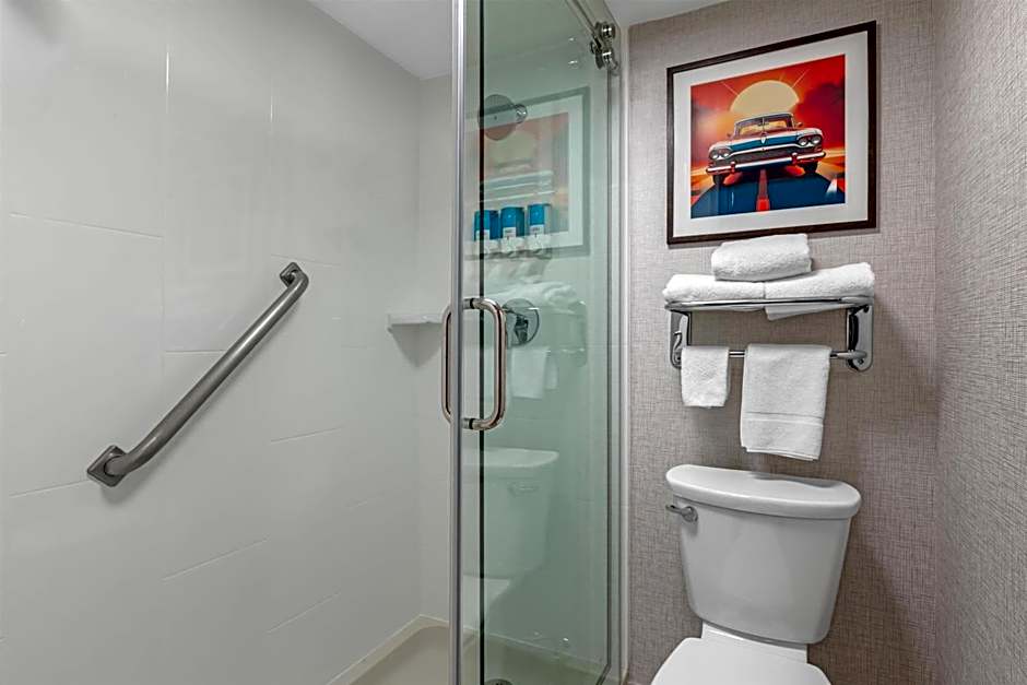 Drury Inn & Suites Joplin