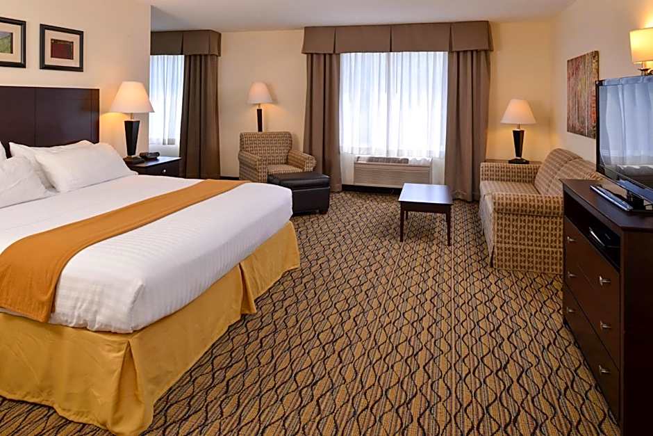 Holiday Inn Express & Suites St. Croix Valley By IHG