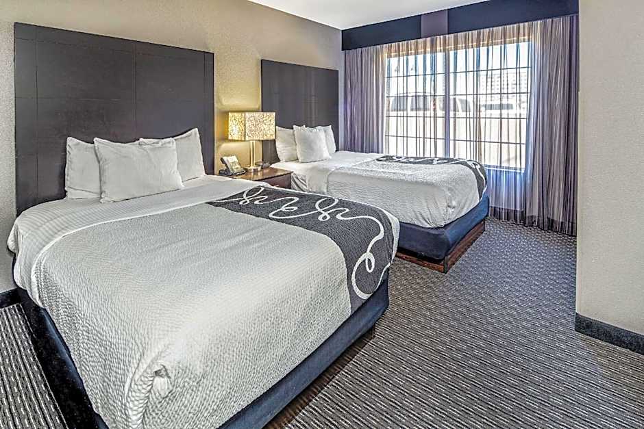 La Quinta Inn & Suites by Wyndham Anaheim Disneyland