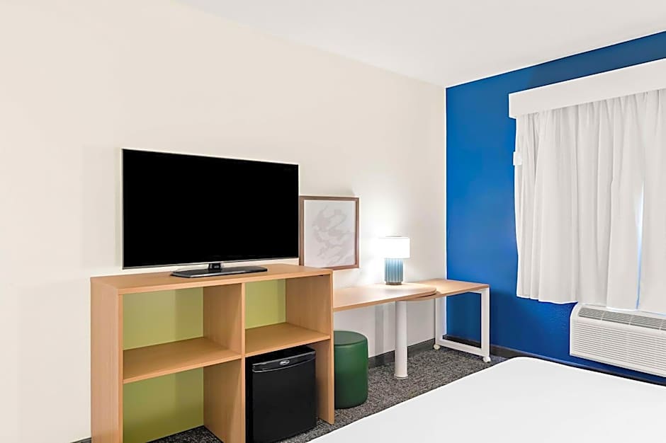 Spark by Hilton Springfield Southwest