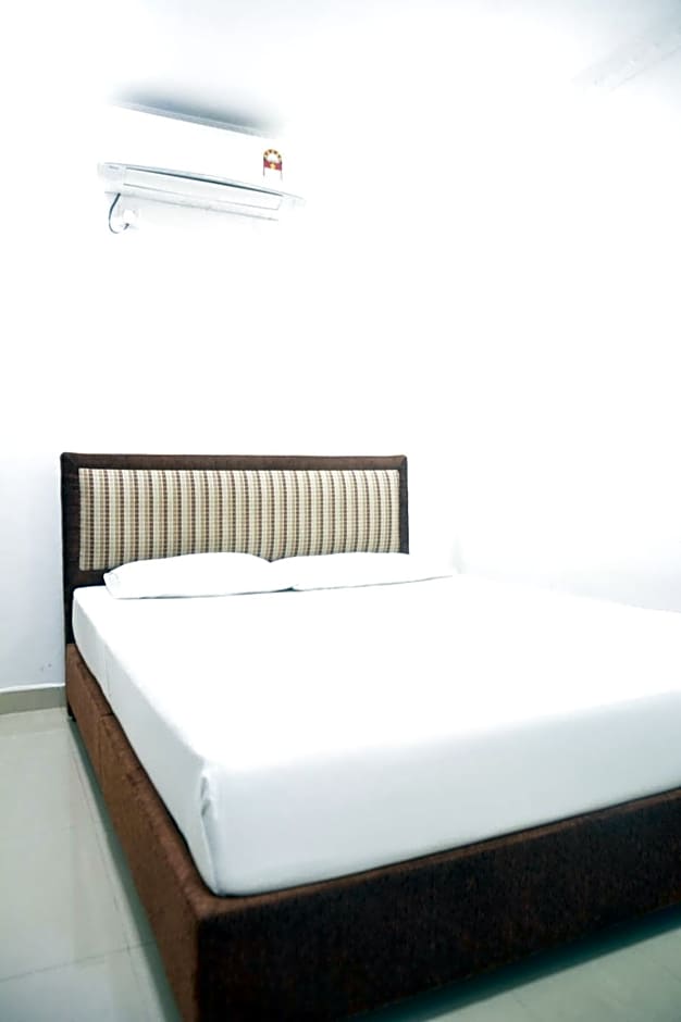 Saasha City Hotel
