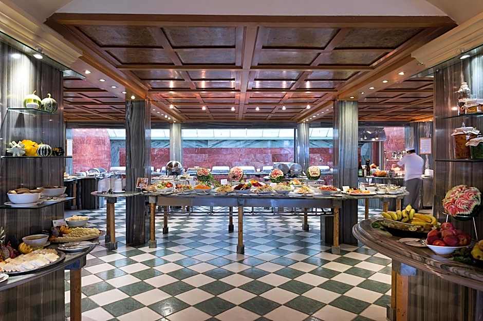 Aquila Rithymna Beach