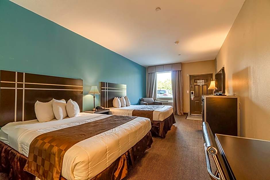 Moulton Inn & Suites By OYO