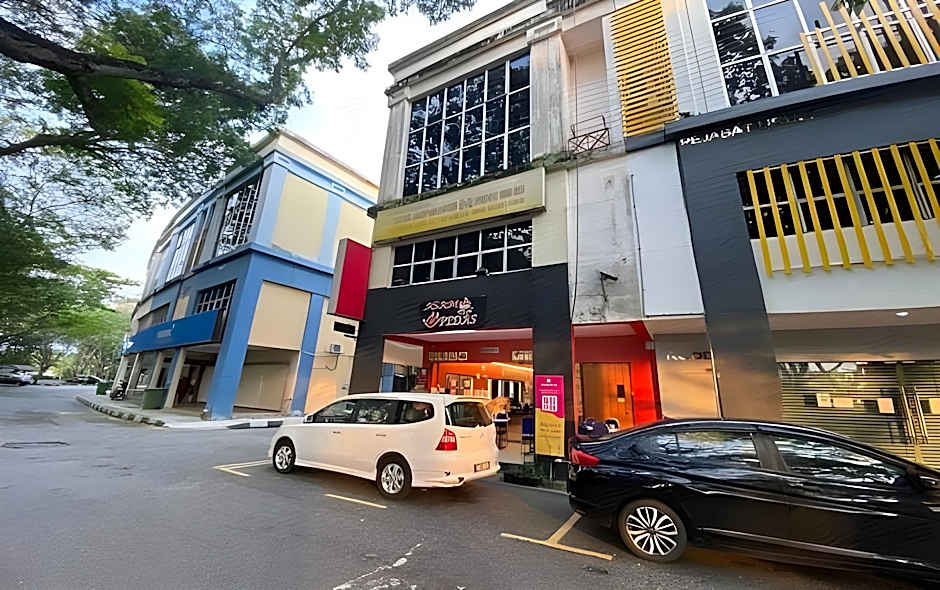 OYO 90899 Tube Hotel Melaka