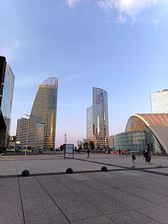 La Défense Dauphins