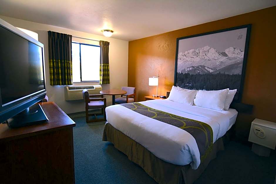 Super 8 by Wyndham Port Angeles at Olympic National Park