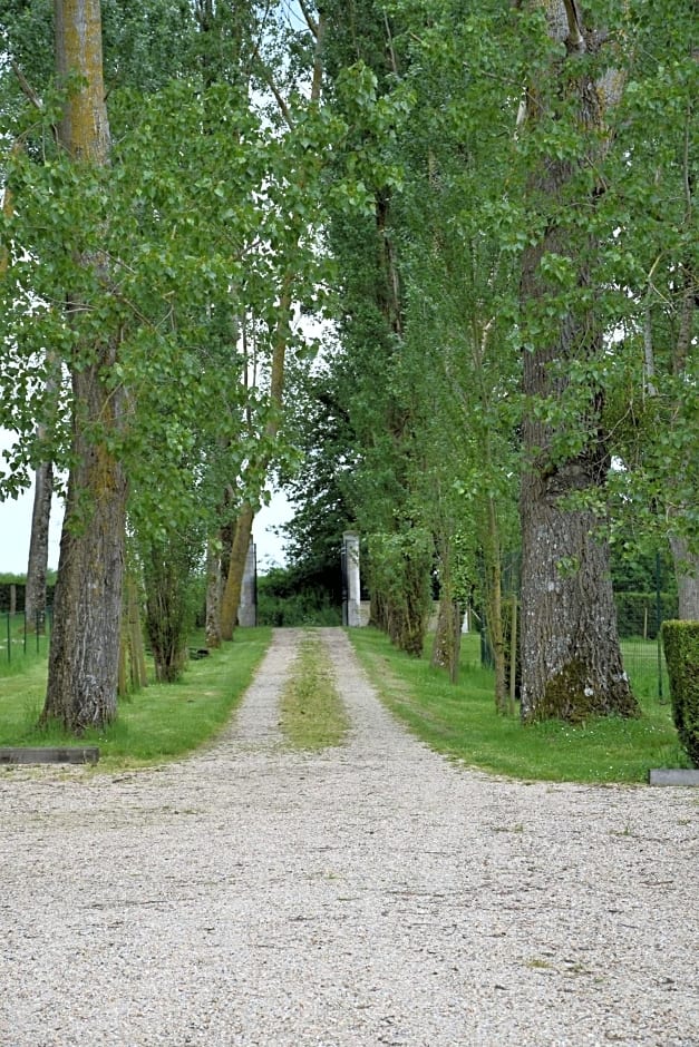 Le Petit Chateau De Sainte Colombe