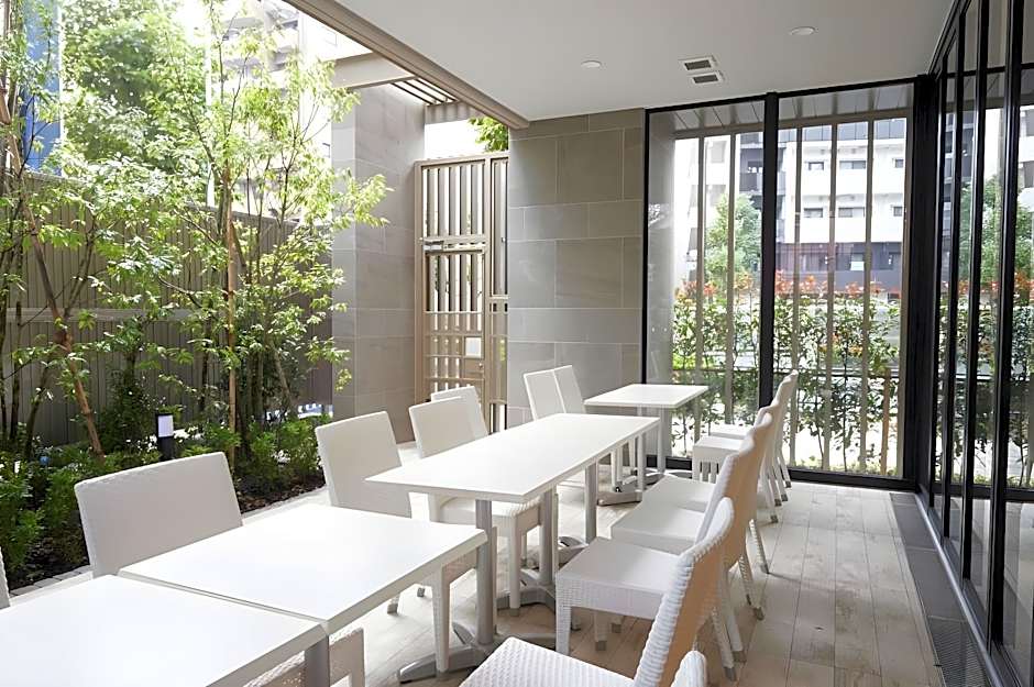 Quintessa Hotel Tokyo Haneda Comic and Books