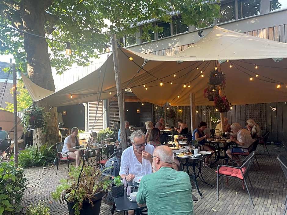 The Roosevelt Apartments