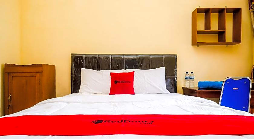 RedDoorz Syariah @ Griya Thamrin Manahan Solo