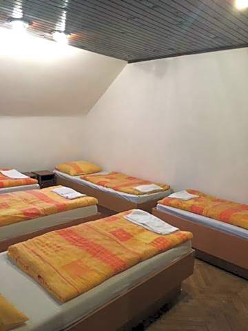 Youth Hostel Nika
