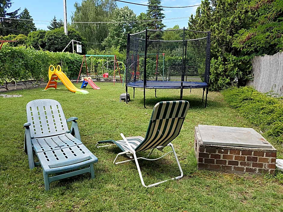 Villa-Negra Retro Panzió