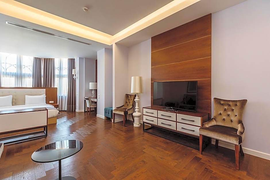 Golden Palace Batumi Hotel & Casino