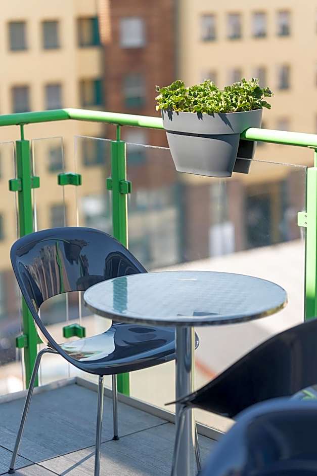 HB1 Schönbrunn Budget & Design