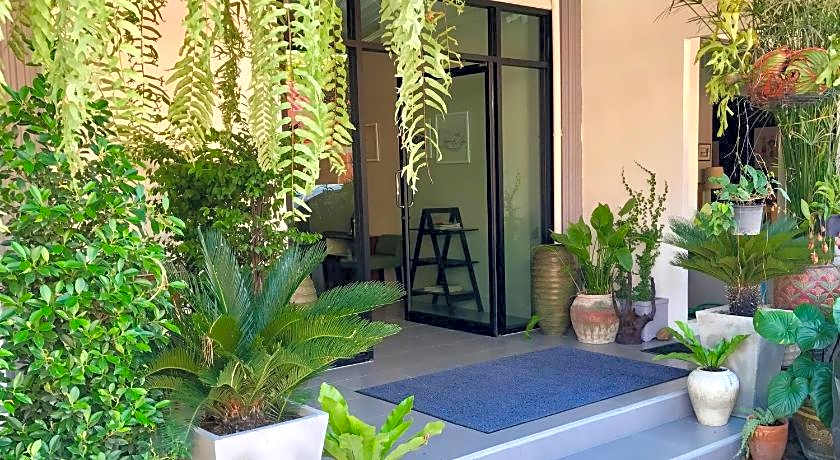 The Beach Cha Am Guest House