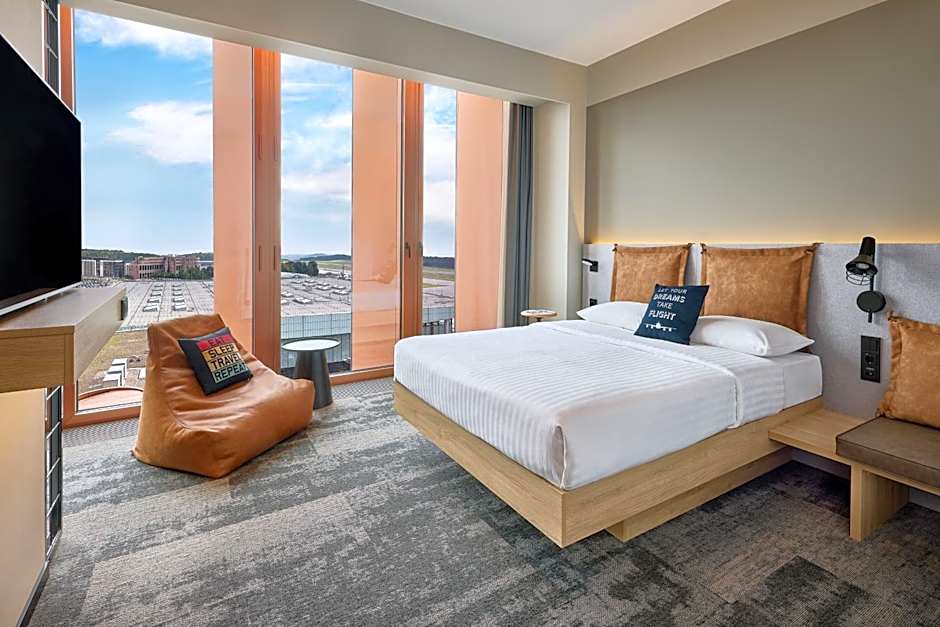 Moxy Luxembourg Airport