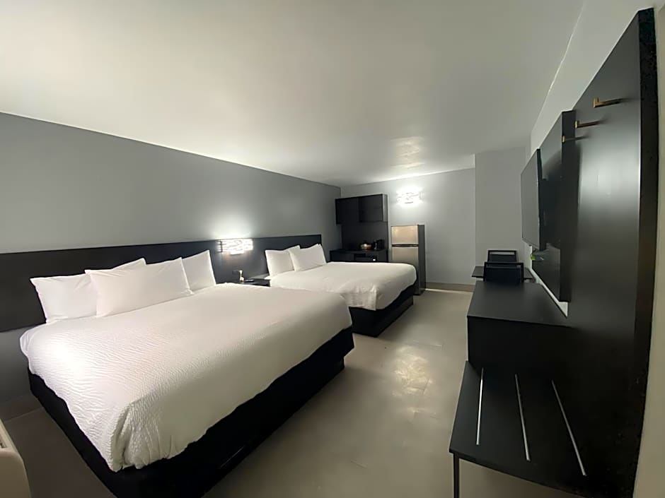 Days Inn & Suites by Wyndham Texas City