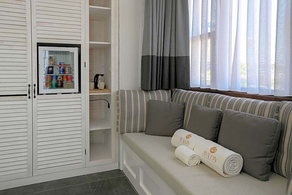 Avalon Boutique Hotel & Suites