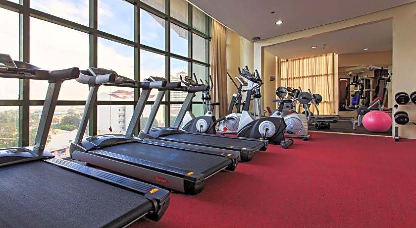 Sarrosa International Hotel And Residential Suites