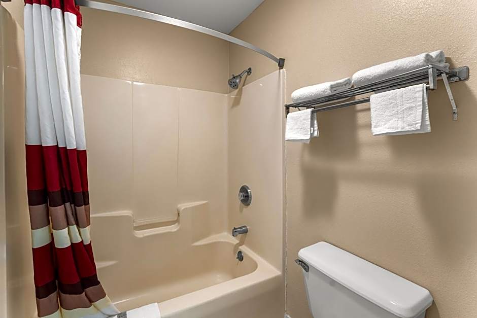 Americas Best Value Inn Montezuma