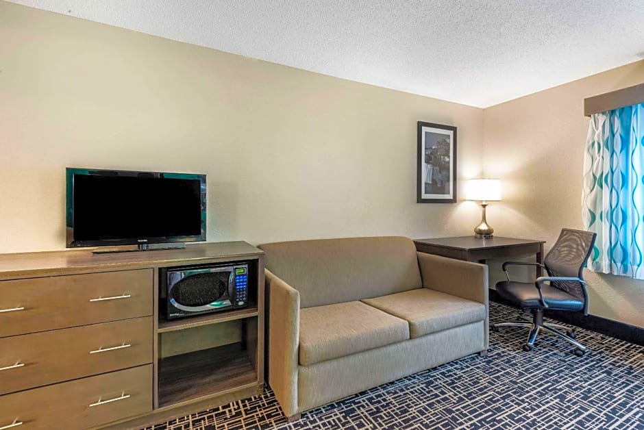 La Quinta Inn & Suites by Wyndham Batavia