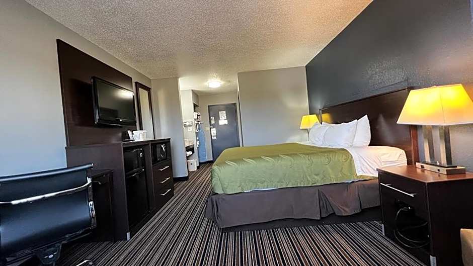 Colby Inn and Suites