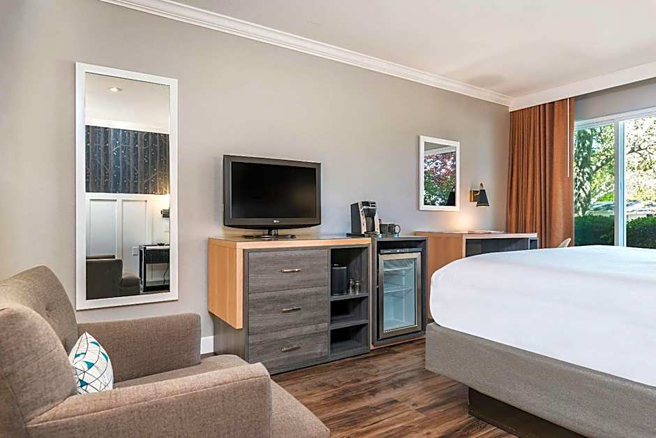 UpValley Inn & Hot Springs, Ascend Hotel Collection 