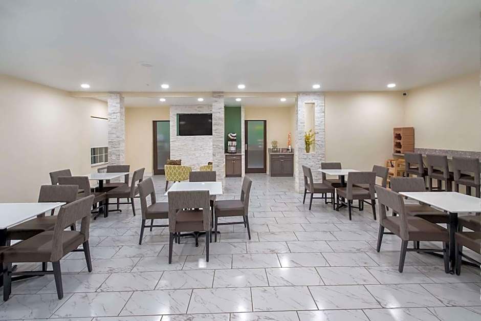 Quality Inn & Suites Airport West Salt Lake City