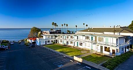 The Tides Oceanview Inn & Cottages