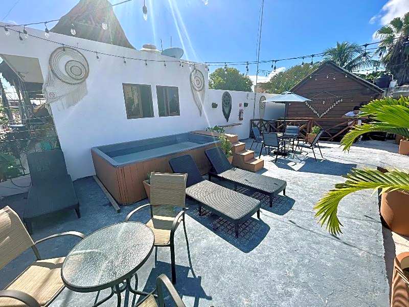 Mayab Holbox - Beach Zone