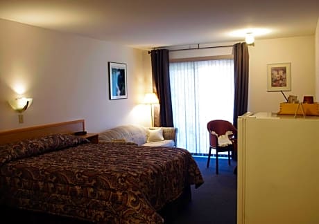 Queen Room with Balcony