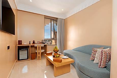 JUNIOR SUITE DOUBLE BED, GARDEN VIEW