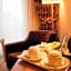 Tugcu Hotel Select