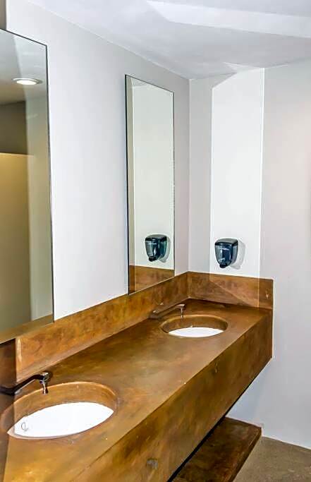 Gorgeous Open Concept Apartment