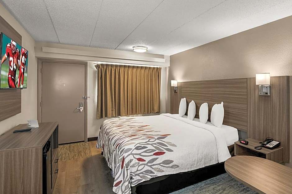 Red Roof Inn Enfield