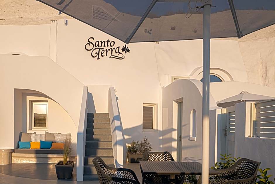 Santoterra Antigua Suites