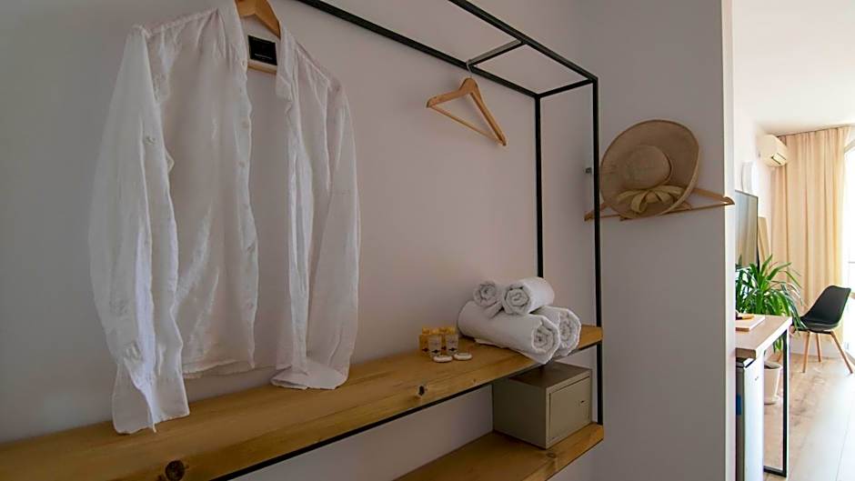 The Mint Villa - Saint Vlas